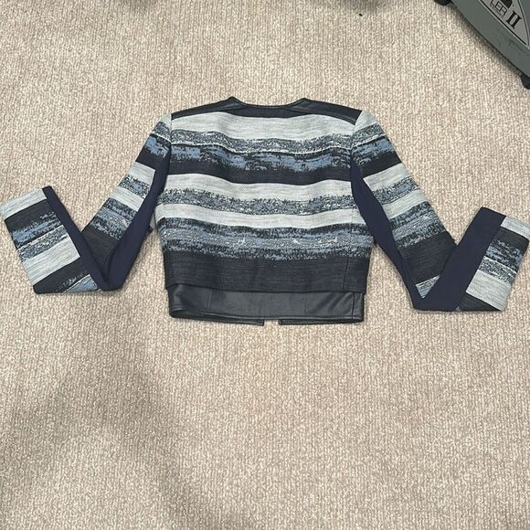 BCBG BCBGMAXAZRIA Nixon Moto Stripe Leather Trim Cropped Jacket Suit Blue XS - Picture 4 of 7